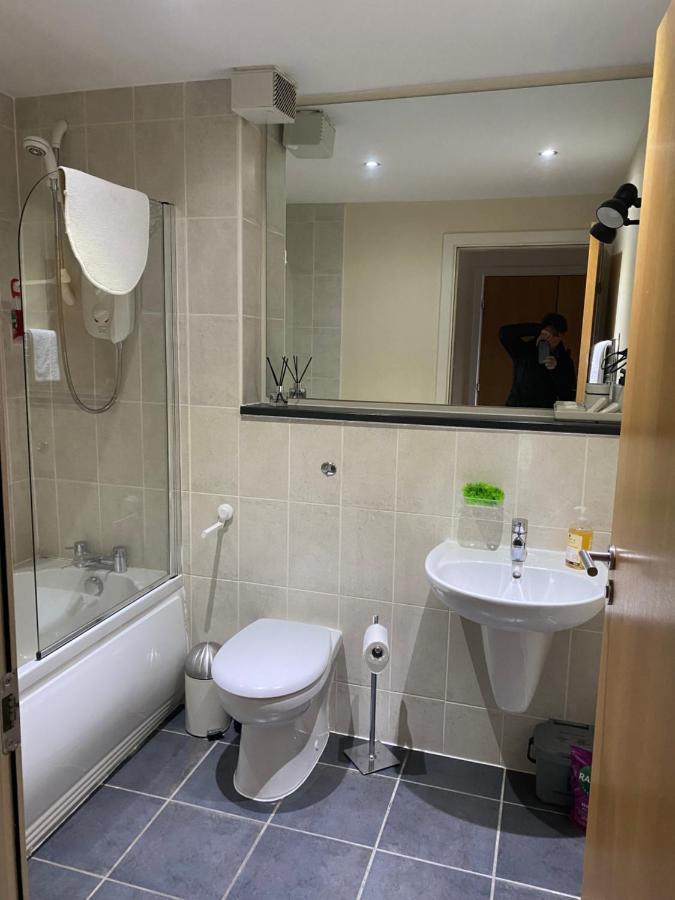 City Centre 2 Bedroom Apartment, Secure Parking. グラスゴー エクステリア 写真
