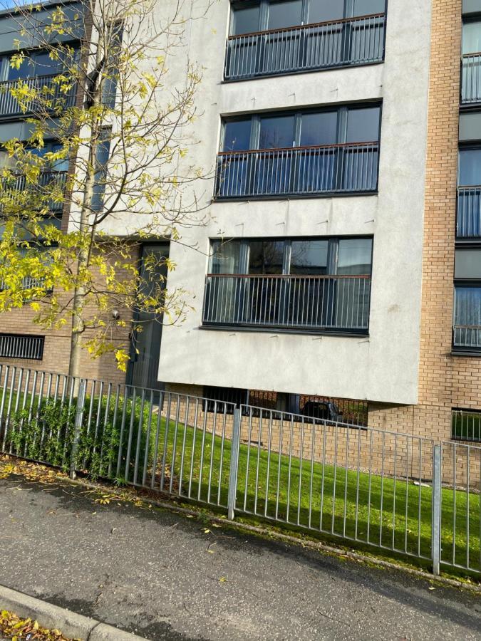 City Centre 2 Bedroom Apartment, Secure Parking. グラスゴー エクステリア 写真