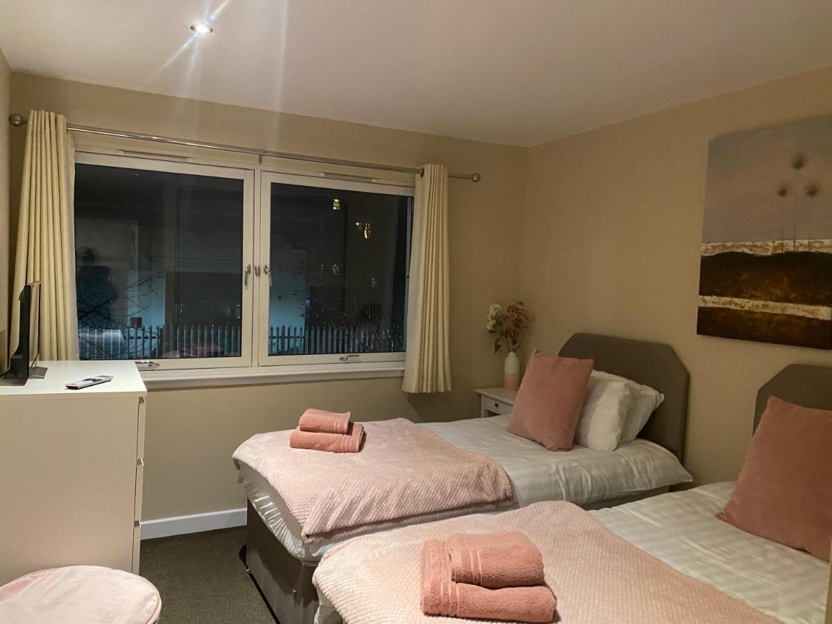 City Centre 2 Bedroom Apartment, Secure Parking. グラスゴー エクステリア 写真