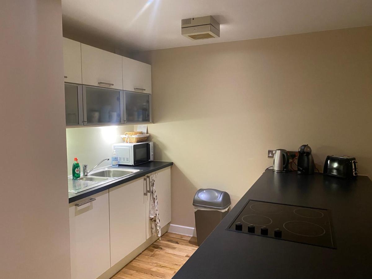 City Centre 2 Bedroom Apartment, Secure Parking. グラスゴー エクステリア 写真