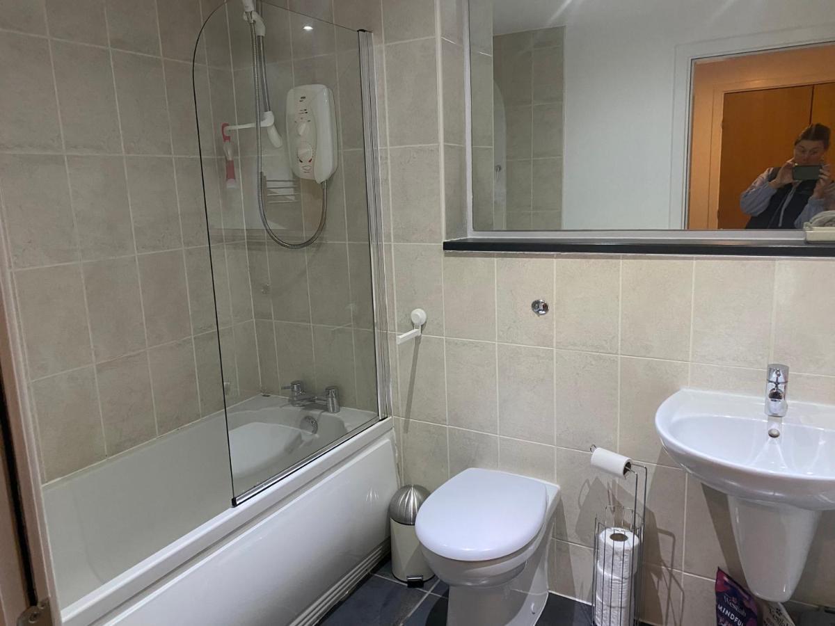 City Centre 2 Bedroom Apartment, Secure Parking. グラスゴー エクステリア 写真