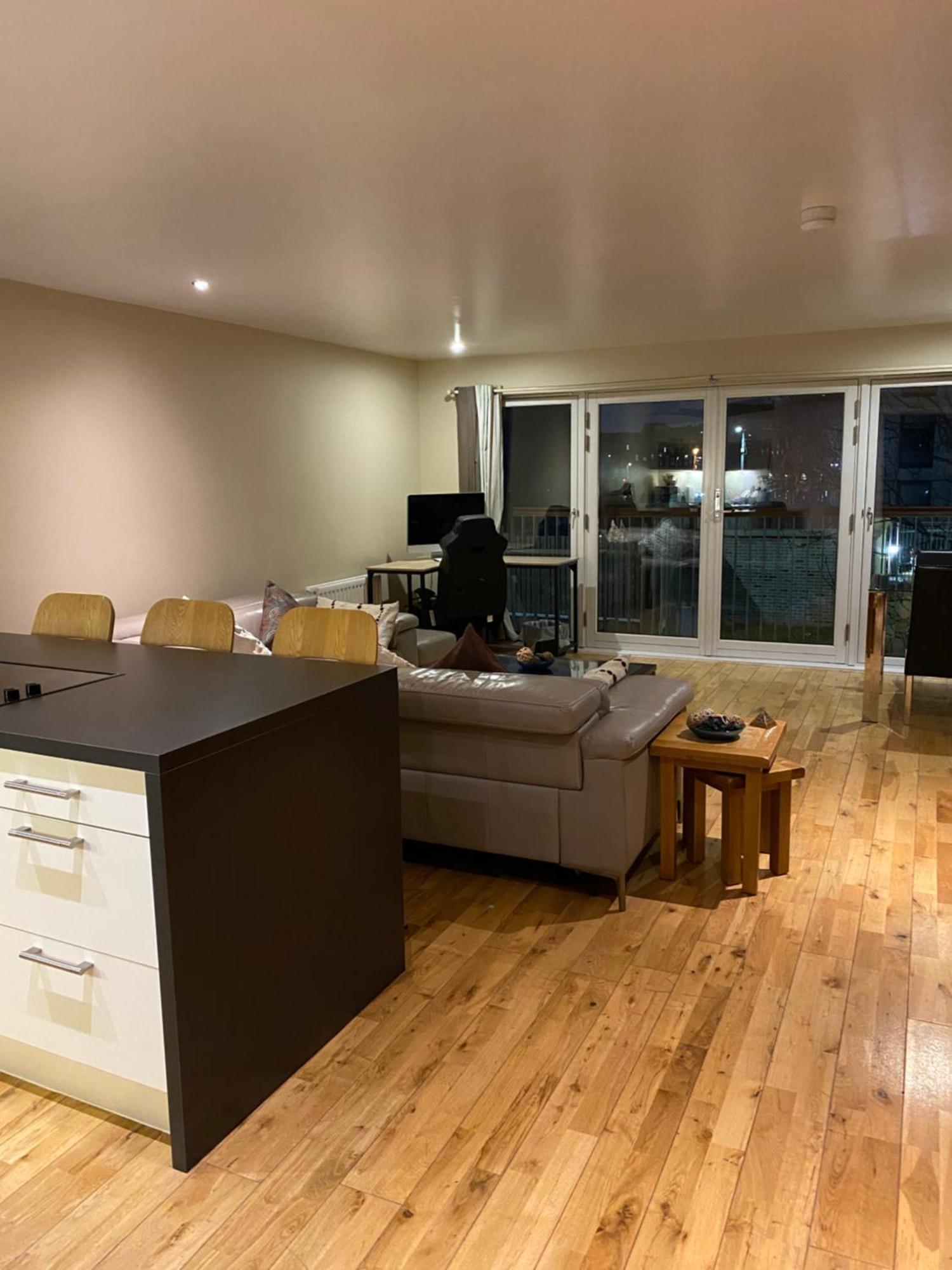 City Centre 2 Bedroom Apartment, Secure Parking. グラスゴー エクステリア 写真